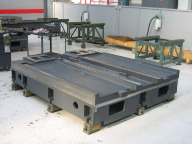 Base, EN-GJL-250, 4170 kg